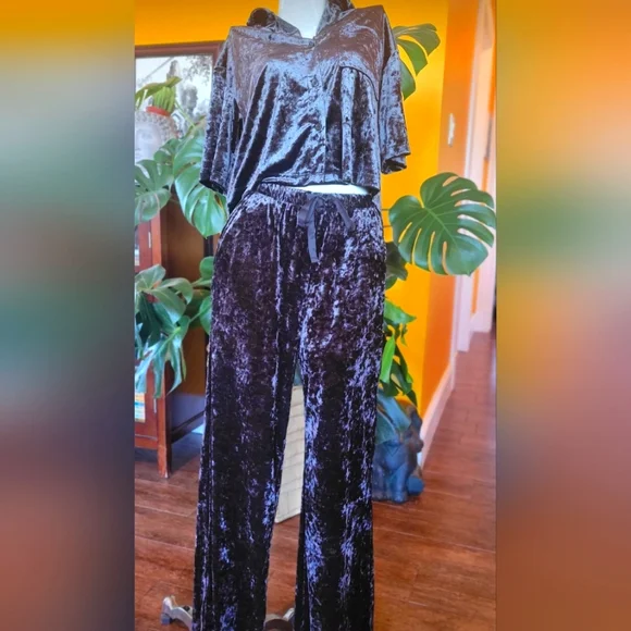 "Stars Above" Luxe Velour PJ Set - Picture 7 of 7